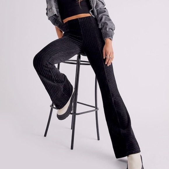 FREE PEOPLE Black Velvet Pull-on Flare Pants Size XS Petite - Picture 4 of 8